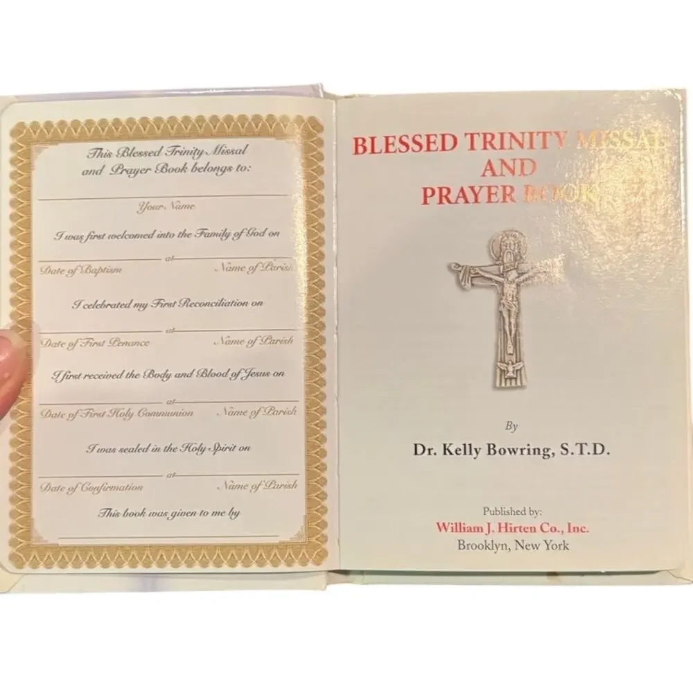 VTG 2003 First Communion, Blessed Trinity Missal and Prayer Book, Dr. K. Bowring